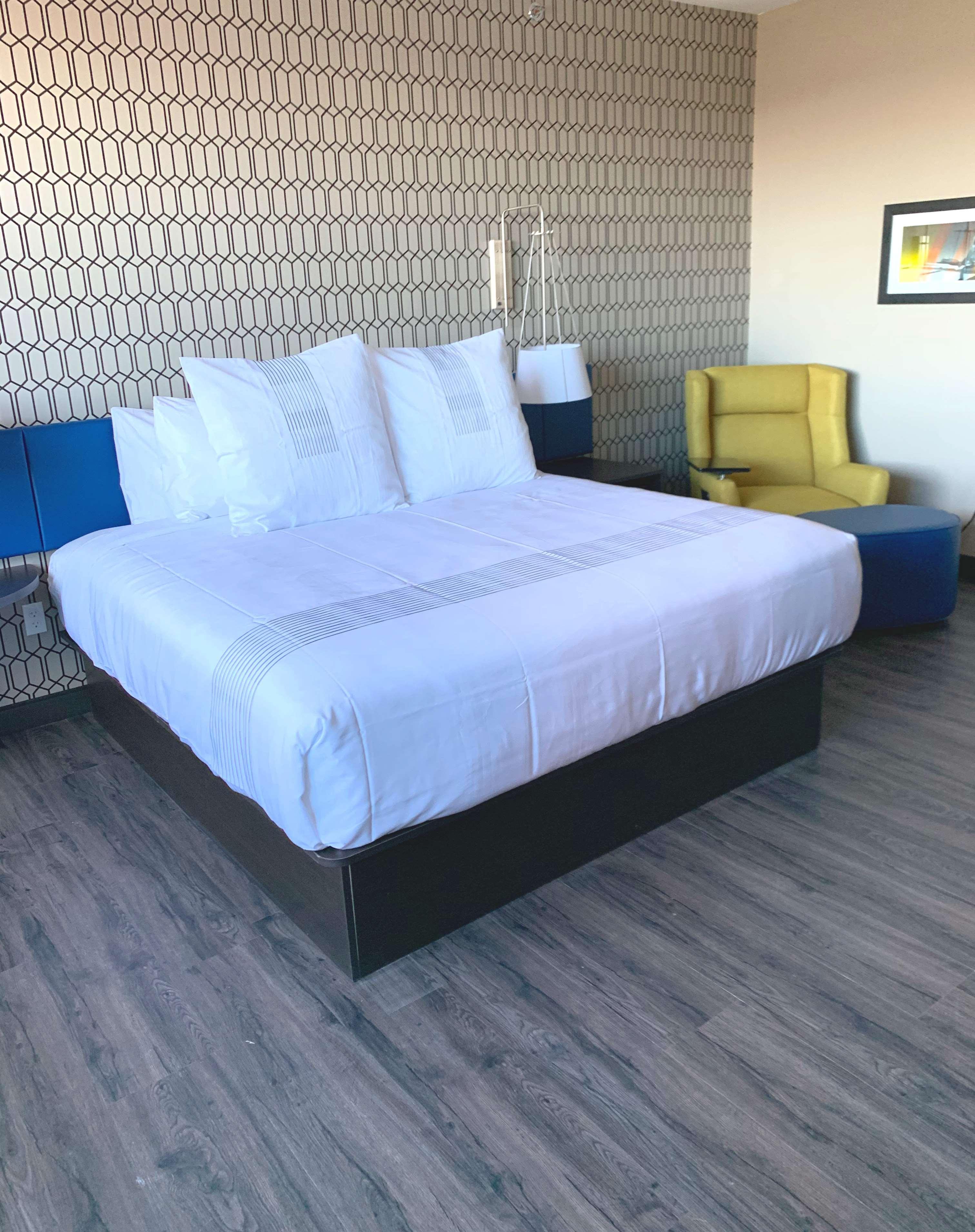Glo Best Western Dawley Farms In Sioux Falls Bagian luar foto